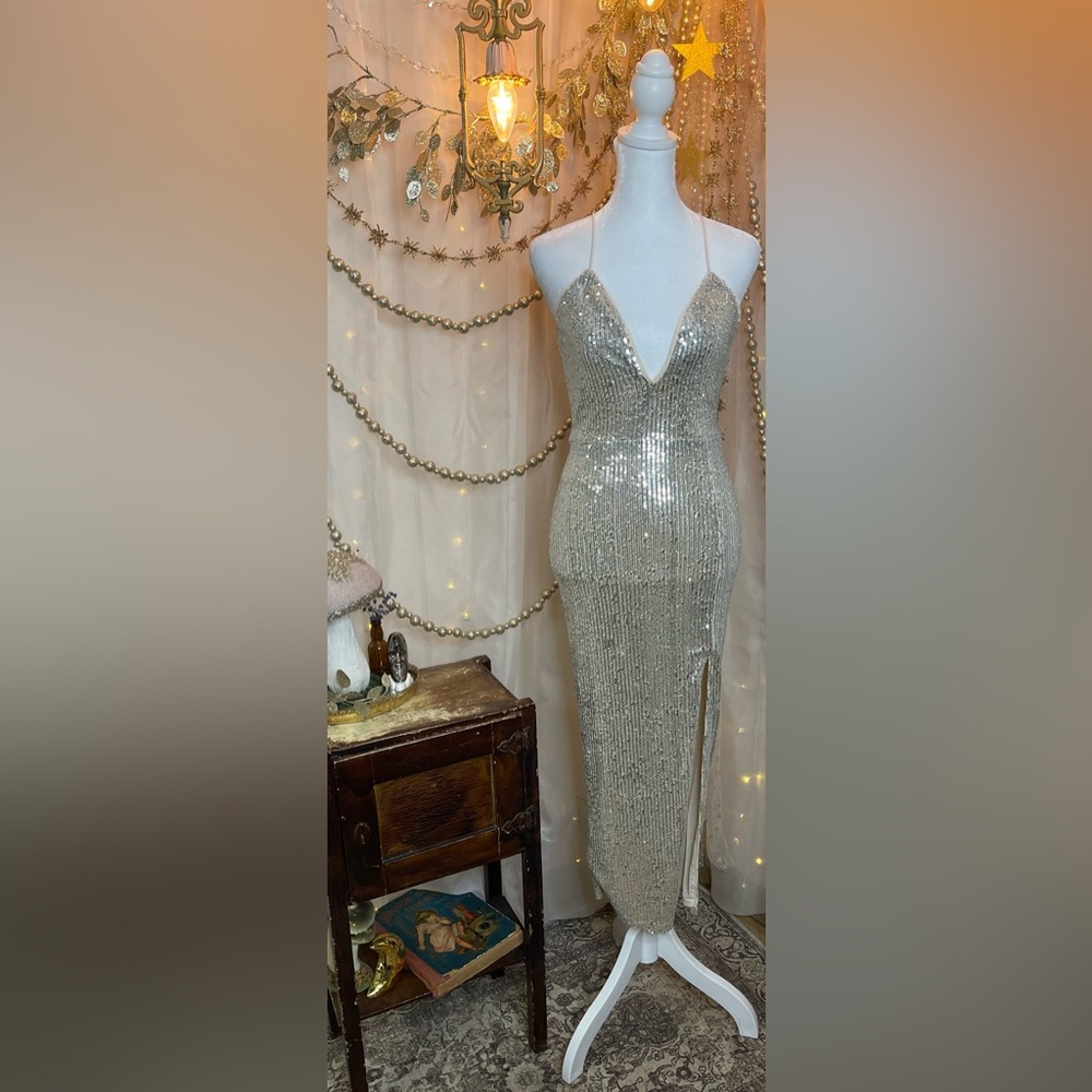 Fashion Nova Silver Sequin Plunge Cocktail Dress